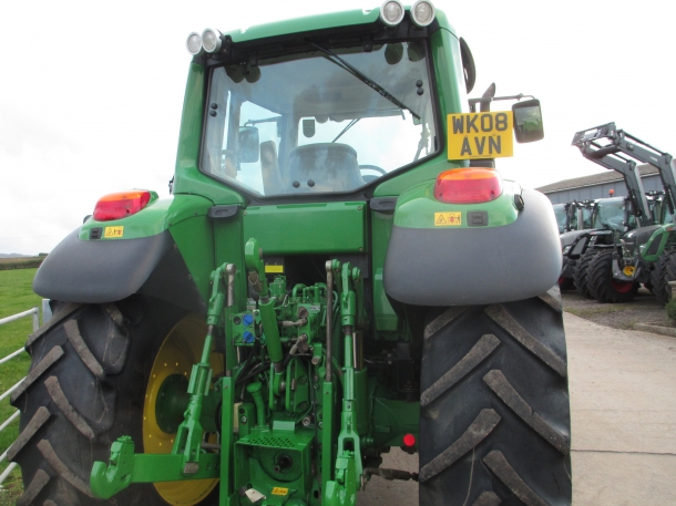 John Deere 6630