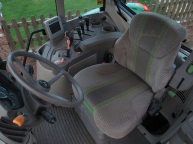 John Deere 6630