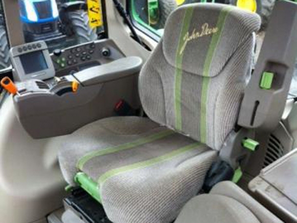 John Deere 6930
