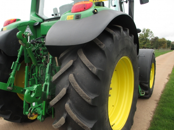 John Deere 6930