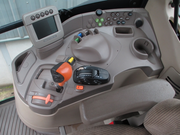 John Deere 6930