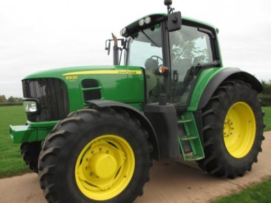 John Deere 6930