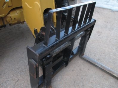 CAT TH330B
