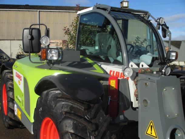 Claas Scorpion 7040 VP +