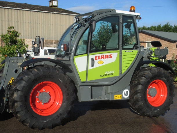 Claas Scorpion 7040 VP +