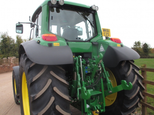 John Deere 6630
