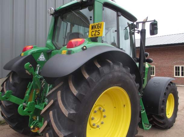 John Deere 6630