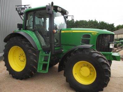 John Deere 6630