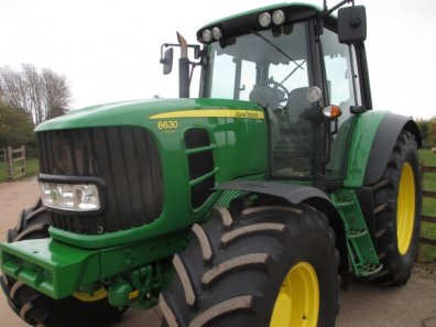 John Deere 6630