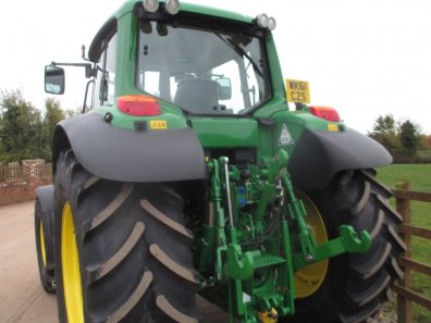 John Deere 6630