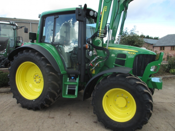 John Deere 6330