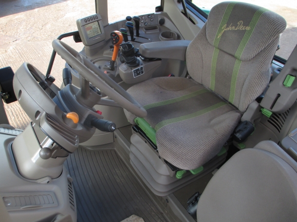 John Deere 6330