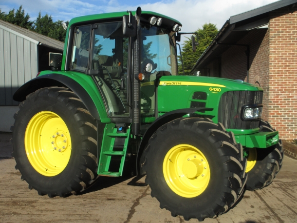 John Deere 6430