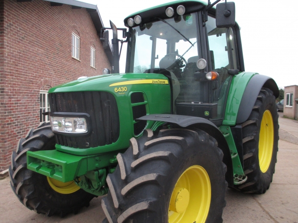 John Deere 6430