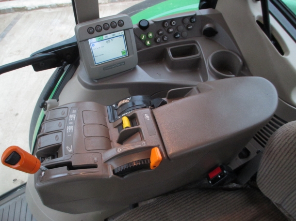 John Deere 6430