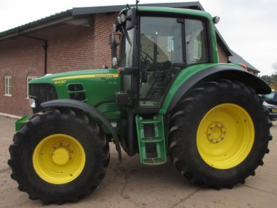 John Deere 6430