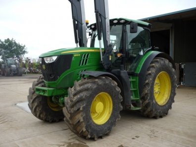 John Deere 6210R