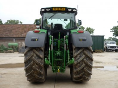 John Deere 6210R