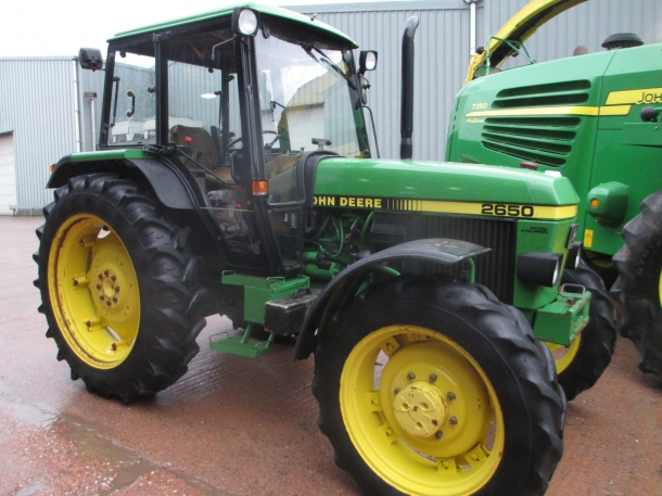 John Deere 2650