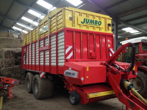 Pottinger Jumbo 6000 forage wagon
