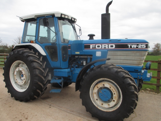 Ford TW25 SQ