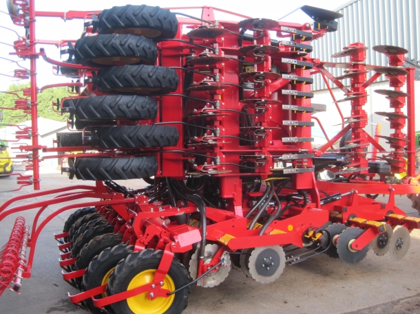 Vaderstad Rapid 600S drill