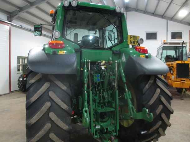 John Deere 6930