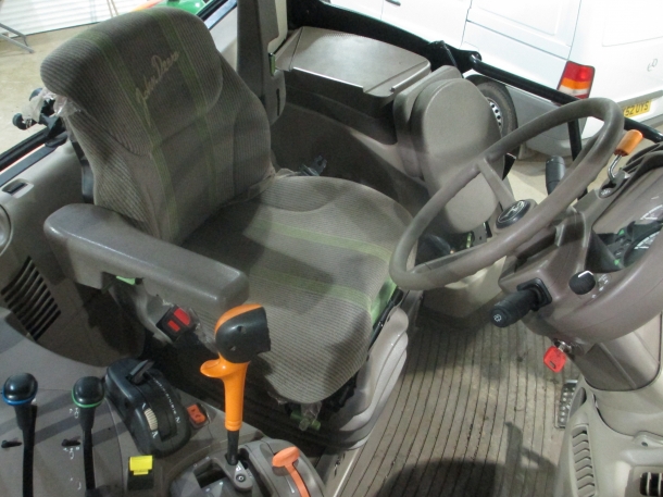 John Deere 6930