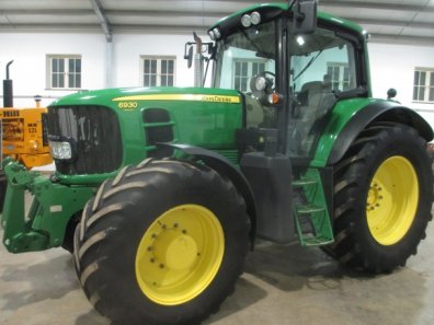 John Deere 6930