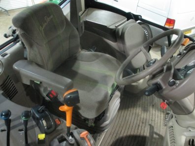 John Deere 6930