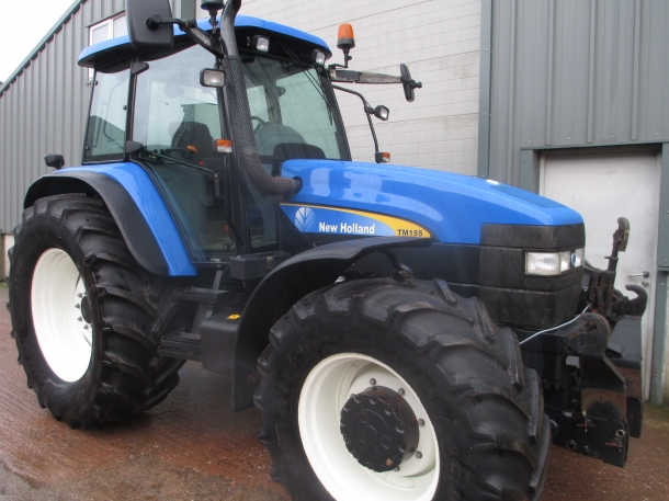 New Holland TM155