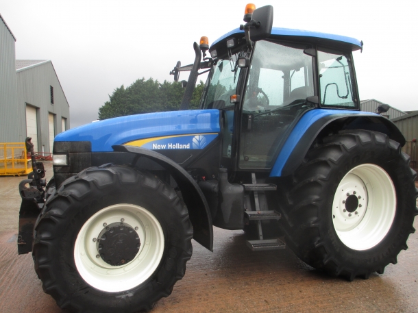 New Holland TM155
