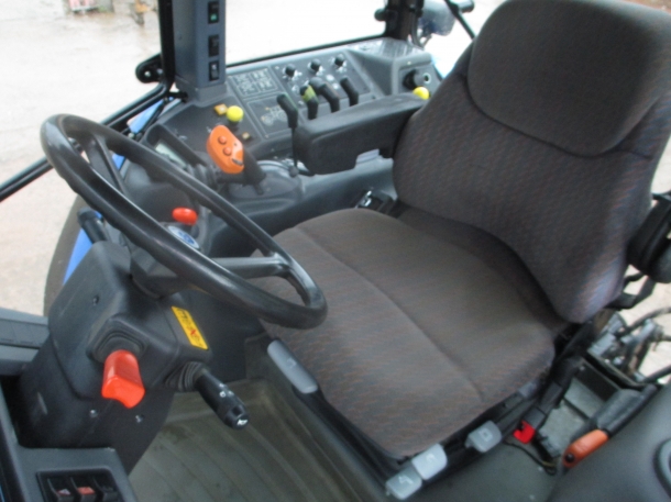 New Holland TM155