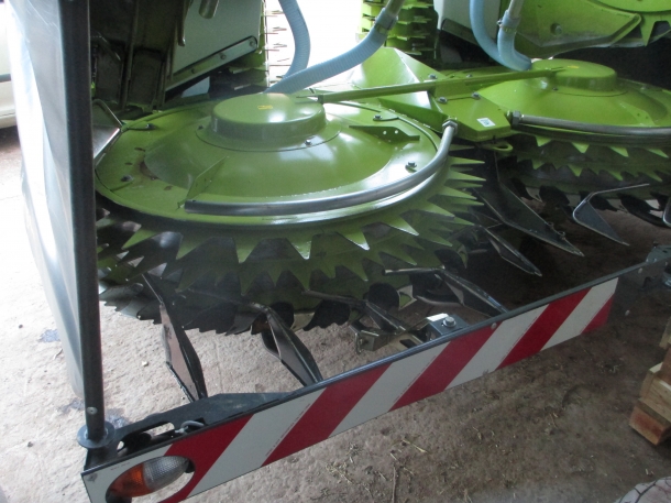 Claas Orbis 600 8 row maize header