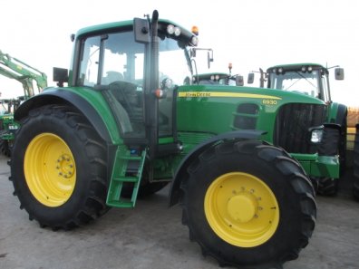 John Deere 6930