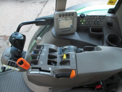 John Deere 6930