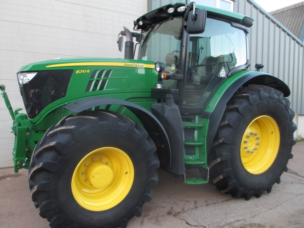 John Deere 6210R