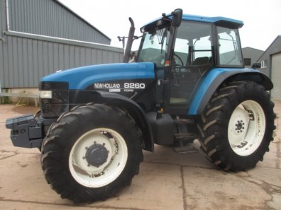 New Holland 8260