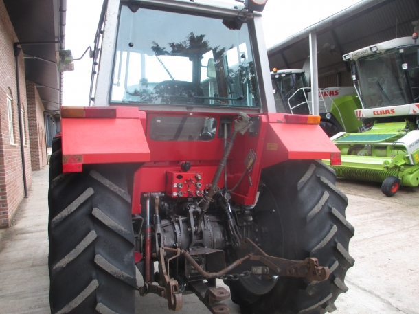 Massey Ferguson 699