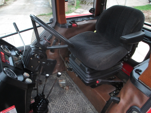 Massey Ferguson 699