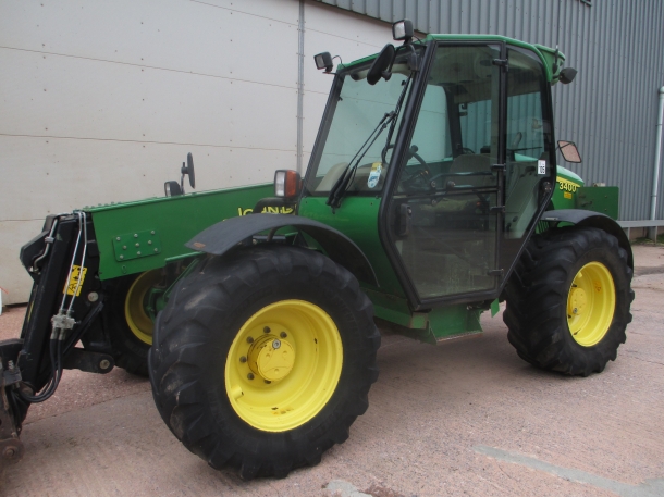 John Deere 3400