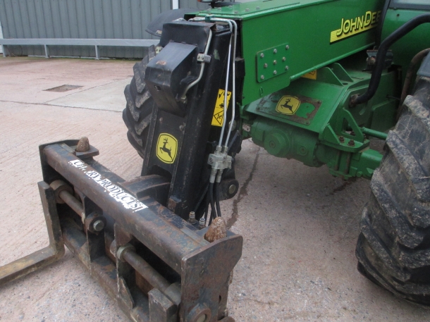 John Deere 3400