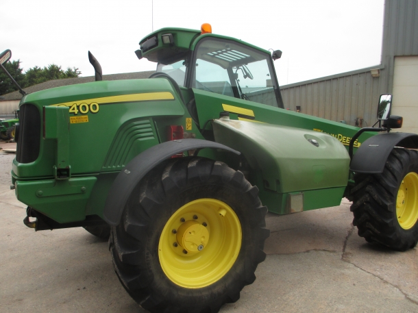 John Deere 3400