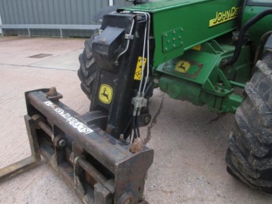 John Deere 3400