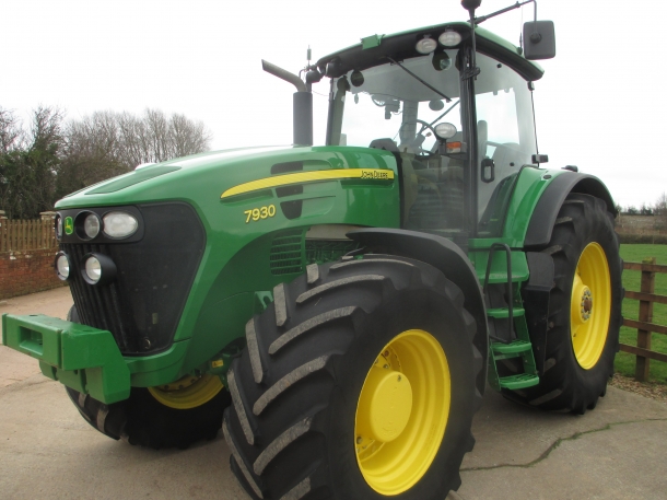 John Deere 7930