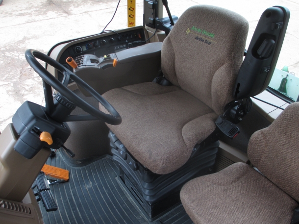John Deere 7930