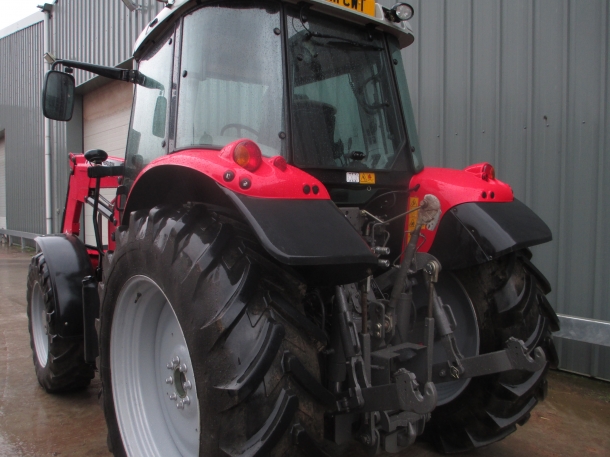 Massey Ferguson 5470