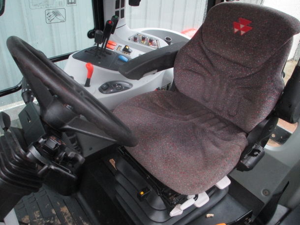 Massey Ferguson 5470