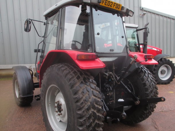Massey Ferguson 4335