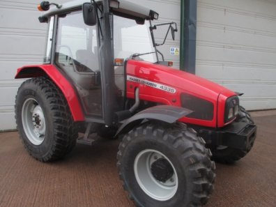 Massey Ferguson 4335